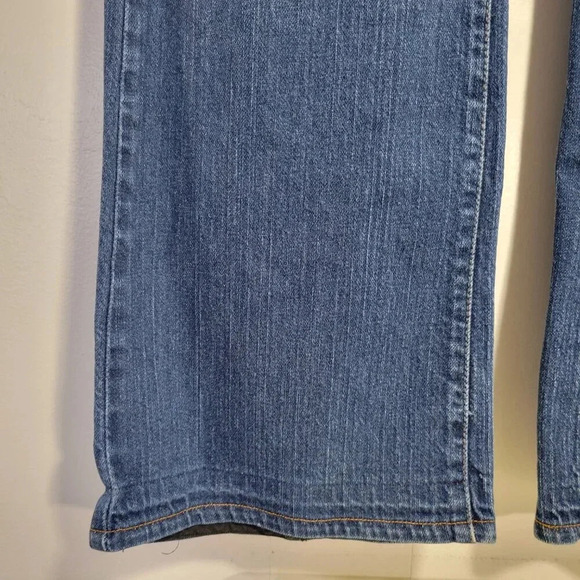 Levi's Curvy 529 Size 12 Classic Medium Wash Blue Bootcut Denim Jeans - Picture 4 of 12